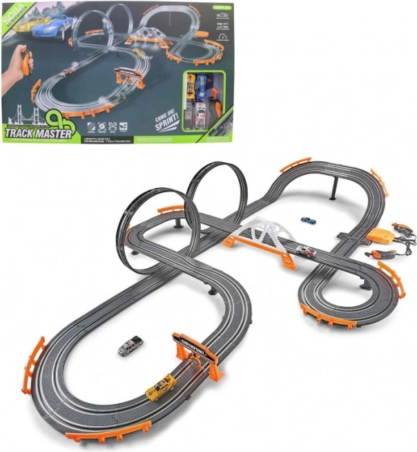 Circuit auto cu adaptor și baterii pentru copii 6+