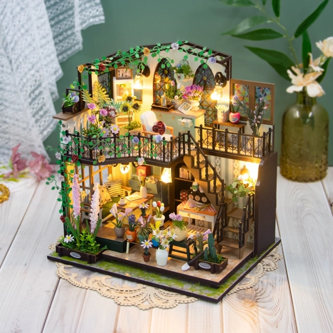 Miniatura căsuței Casa cu Flori a lui Darcy