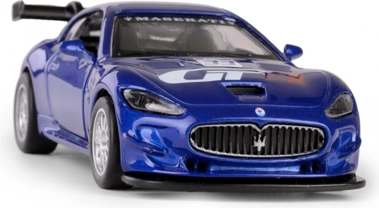 Detalii realiste și anvelope din cauciuc