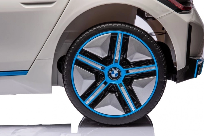 Mașinuță pe baterii BMW I4 4x4 albă