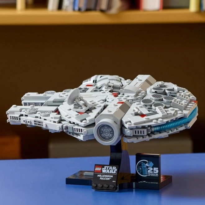 Model colectibil LEGO Star Wars Sokół Millennium