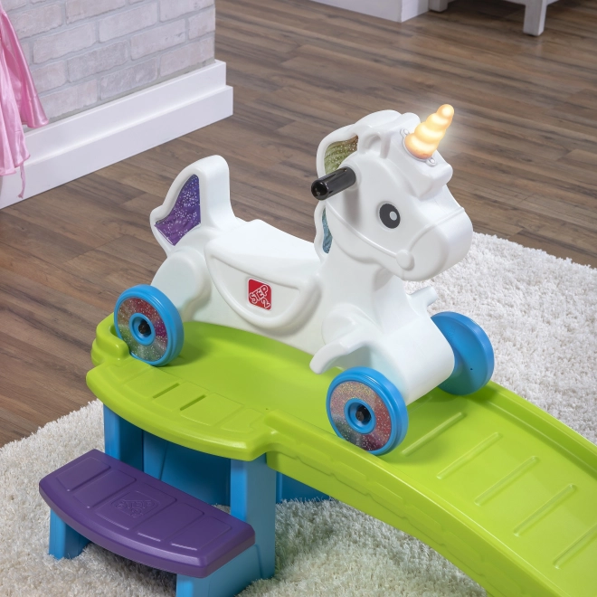 Unicorn pe montagne ruse de la Step2