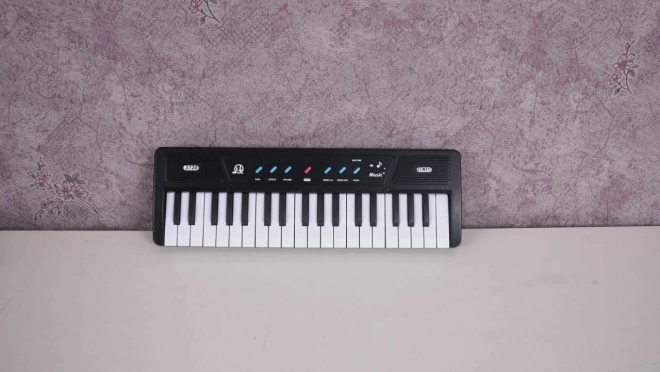 Keyboard muzical pentru copii