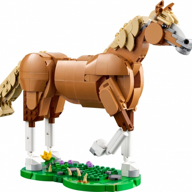 Set creativ LEGO Creator Cal frumos