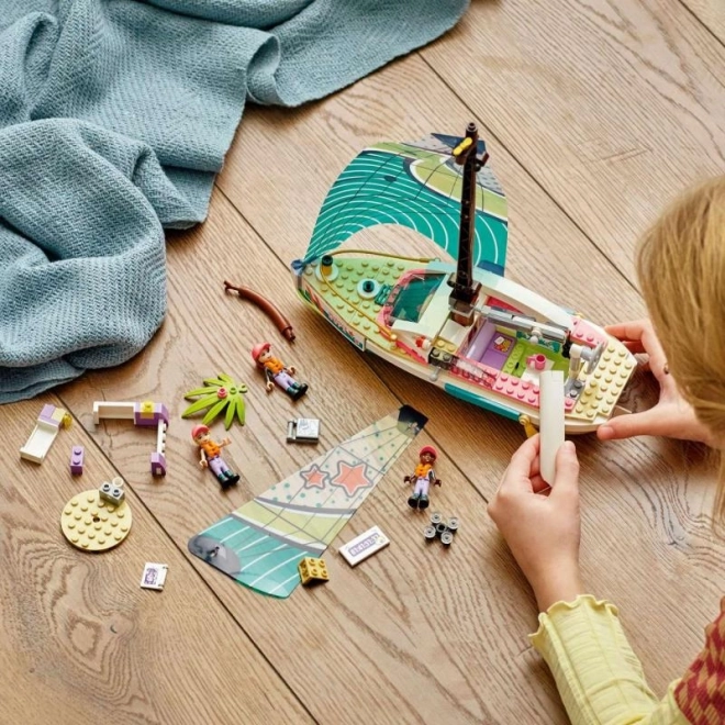 Stephanie și aventuri cu iahtul LEGO Friends