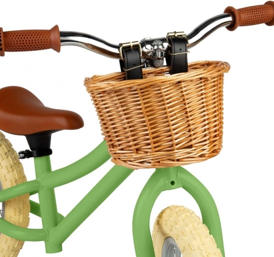 Coș împletit practic și detalii stilate