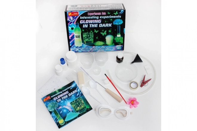 Experimente fascinante de iluminare în întuneric pentru copii