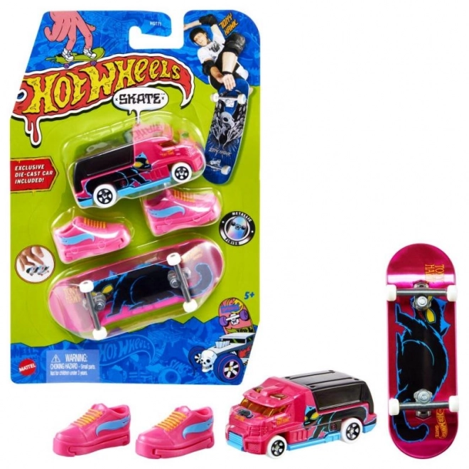 colecția de skate-uri și mașinuțe Hot Wheels