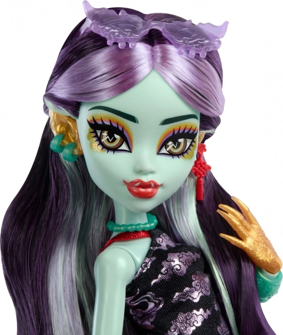 Păpușa Monster High Jinafire Long cu animal de companie