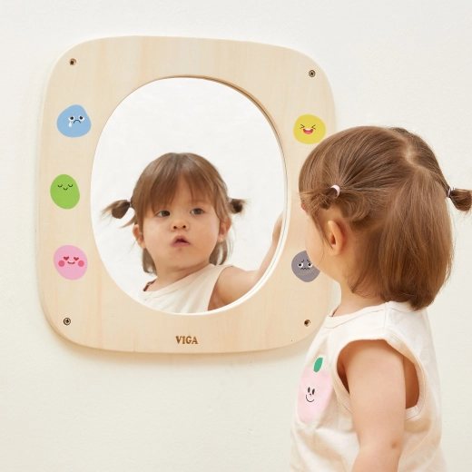 Emoticoane jucăușe pentru învățarea emoțiilor