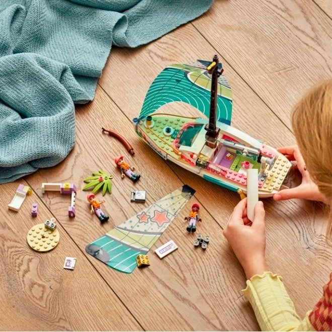 Stephanie și aventuri cu iahtul LEGO Friends
