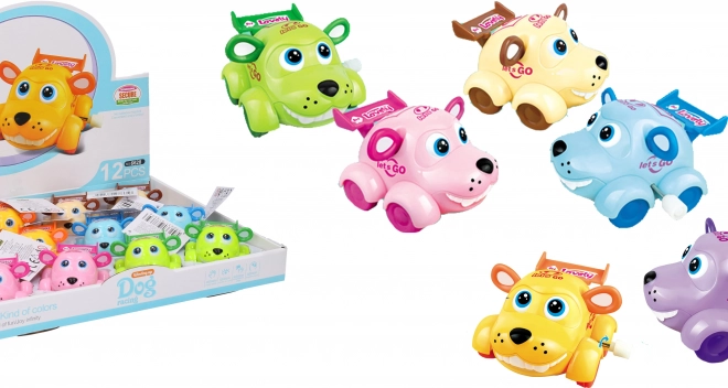 Câine de plastic cu mecanism de întoarcere 8 cm