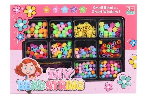 Mărgele din plastic în cutie