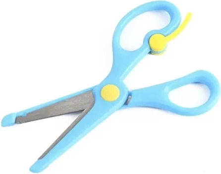 Foarfece sigure pentru micii creatori