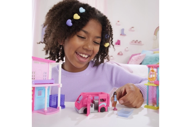 Pachet Mini BarbieLand cu rulota DreamCamper