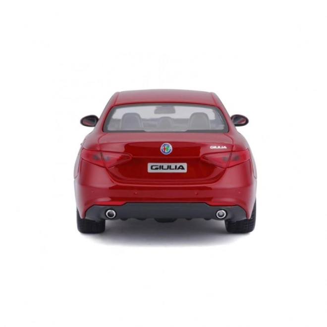 alfa romeo giulia 2016 metalic roșu la scară 1:24 de la Bburago