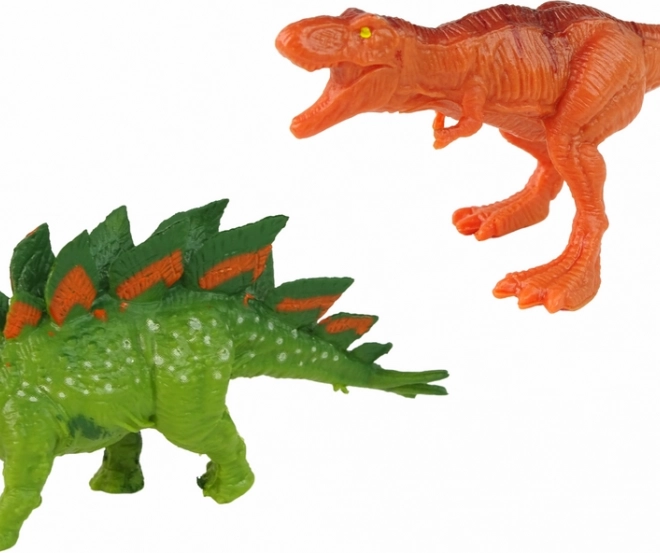 Două modele de dinozauri realiste