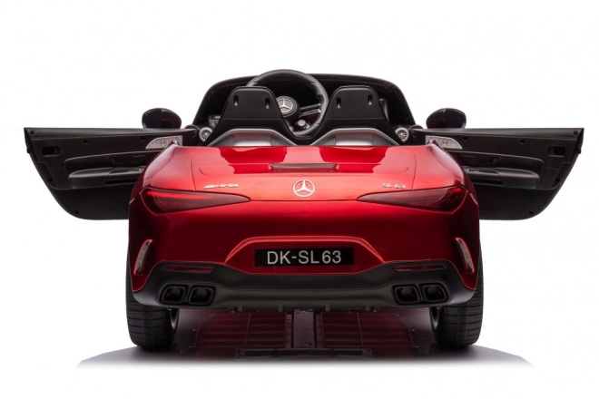 Mercedes AMG SL63 mașină roșie vopsită pe baterie