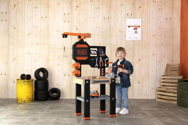 Atelier de lucru cu macara Black+Decker