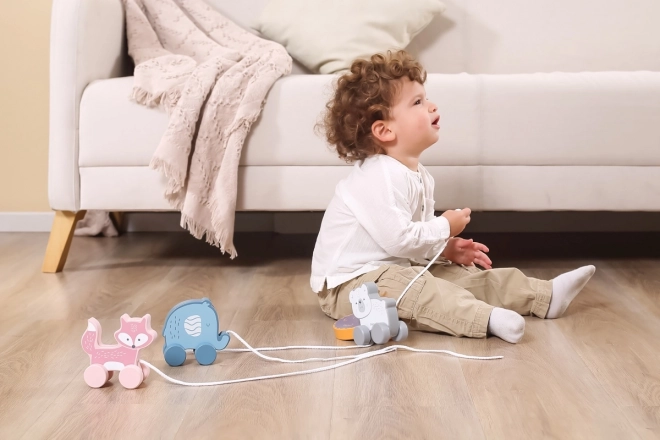 Elefant remorcabil din lemn