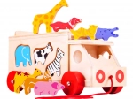 Bigjigs Toys camion din lemn de tras cu animale și sortator de forme