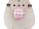 pisică de pluș Pusheen cu macarons 24 cm