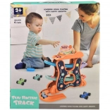 Circuit auto pe niveluri cu mașini pentru copii