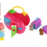 Păpușă cu căsuță portabilă și animăluțe