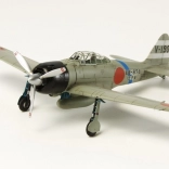 Model din plastic al avionului MITSUBISHI A6M3 ZERO (HAMP) – kit de asamblare