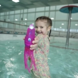 Jucărie roz pentru apă Squiddy