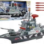 Navă militară cu lumini și sunete