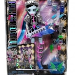 Păpușa Monster High Frankie Stein