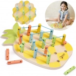 Jucărie de înșirat din lemn Ananas Classic World
