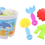 Set de nisip cu găletușă, lopățică, grebliță și forme de nisip