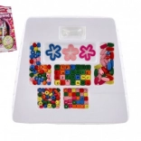 Set creativ de mărgele colorate cu șnur