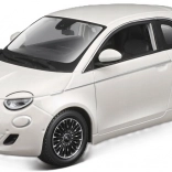 Model Fiat 500e 1:24 de la Bburago