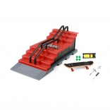 Skatepark pro de fingerboarding cu rampă și scări