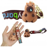 Breloc capibara cu carabină și inel