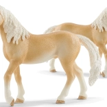 Figurină Schleich armăsar Akhal-Teke din seria Horse Club