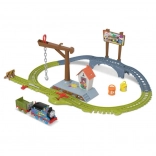 thomas & friends setul livrarea vopselei – pistă de tren motorizată cu macara