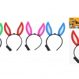 Bentita cu urechi de iepure care clipesc