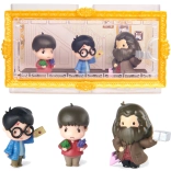Harry Potter Micro Magical Moments – mini figurine Harry, Hagrid și Dudley cu vitrină