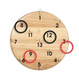 Aruncarea inelelor pe țintă din lemn – joc de îndemânare pentru familie