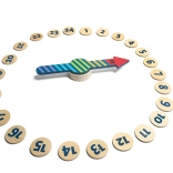 Joc de exterior din lemn Învârte săgeata – culori și numere