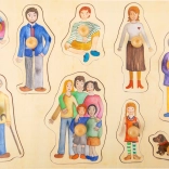 Small foot puzzle din lemn Familia