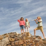 Suflătoarea veselă – țeavă de suflat din lemn pentru copii de la 6 ani