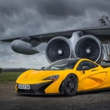 Pictură diamant galbenă sportivă pe pistă 30x40 cm